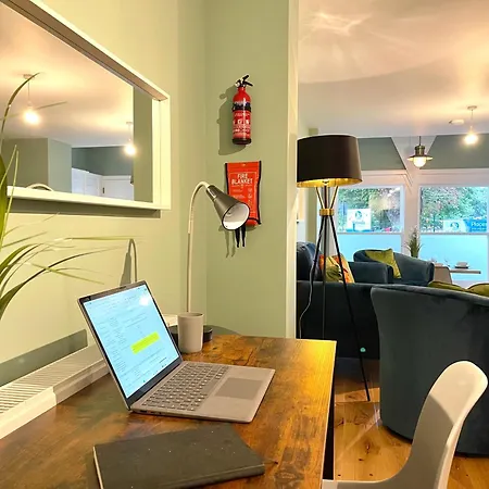 Classy 2 Bedrooms With 2 Bathrooms Appartement Bristol